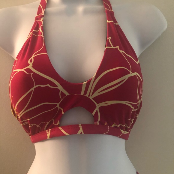 CUPSHE Red Bikini 👙 - Picture 6 of 14